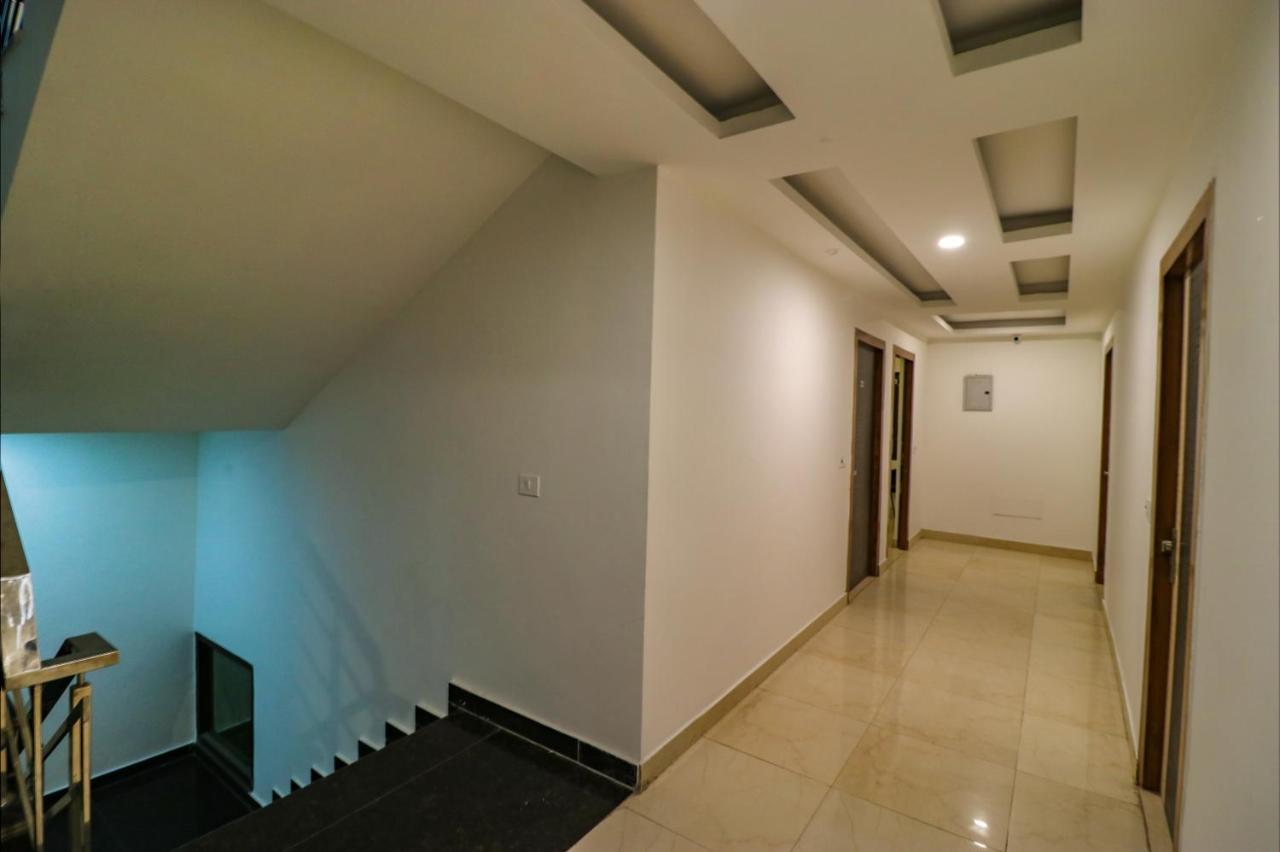 מלון ניו דלהי Fabexpress Dolphin International Near Delhi Airport מראה חיצוני תמונה